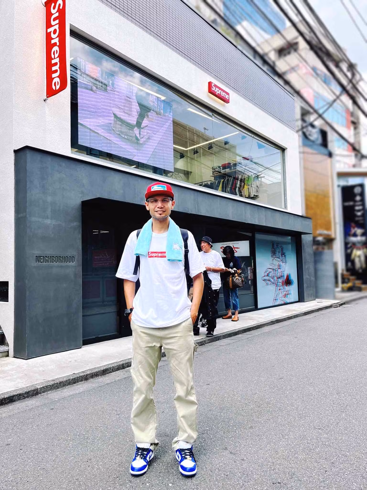 Supreme x Swarovski Box Logo Tee White Supreme x Swarovski Box Logo Tee White